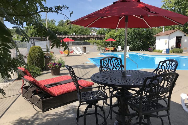 Pool 4 of 34