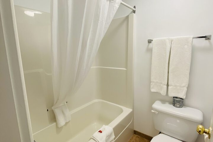 Super 8 by Wyndham 100 Mile House