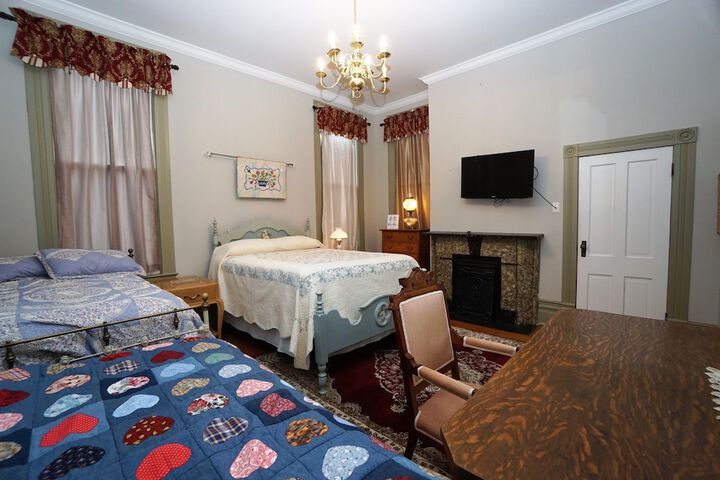 Room 49 of 73