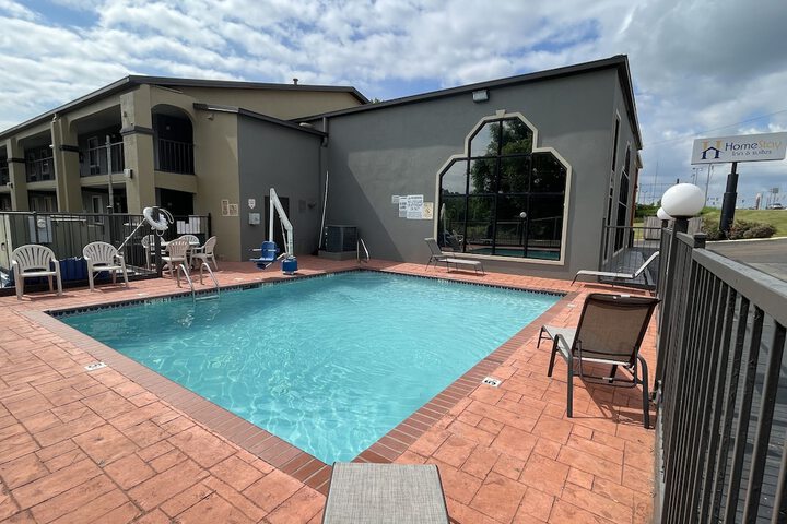 Pool 2 of 10