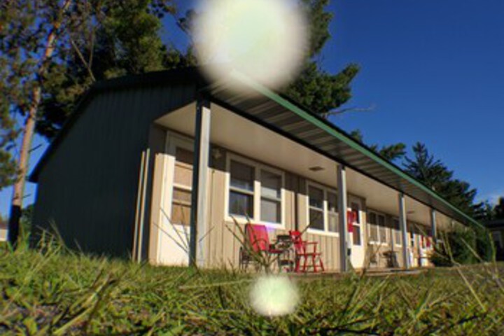 Balsam Lake Motel