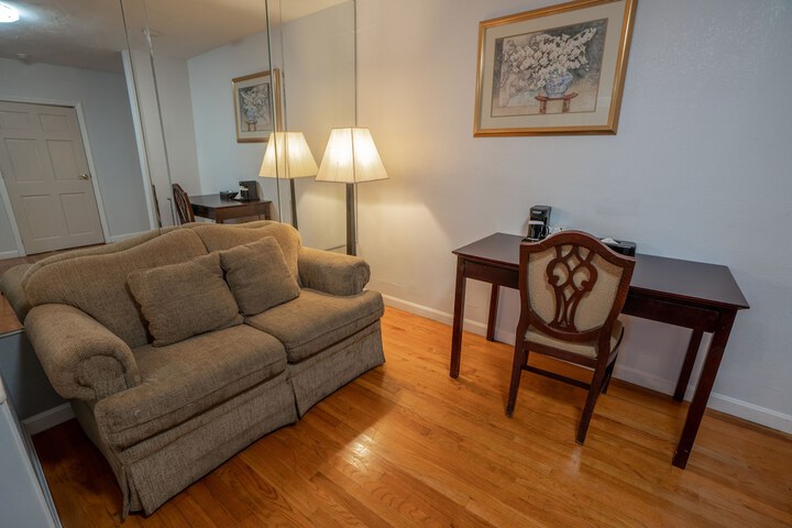 Room 26 of 53