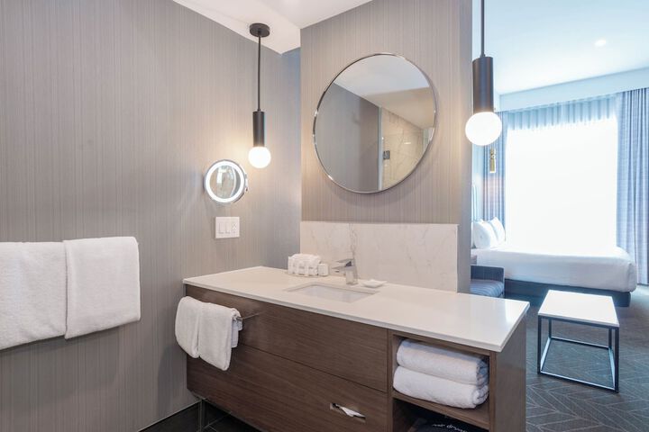 Sandman Signature Sherwood Park Hotel