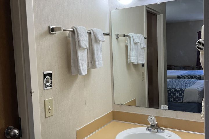 Room 21 of 30
