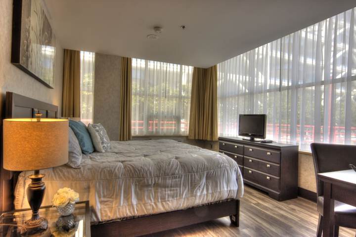 Room 33 of 61