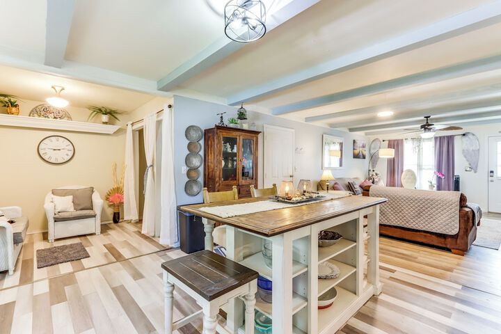 Charming St. James Home Near Maramec Spring Park!