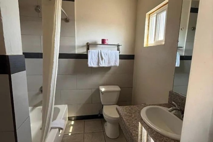 Room 15 of 16