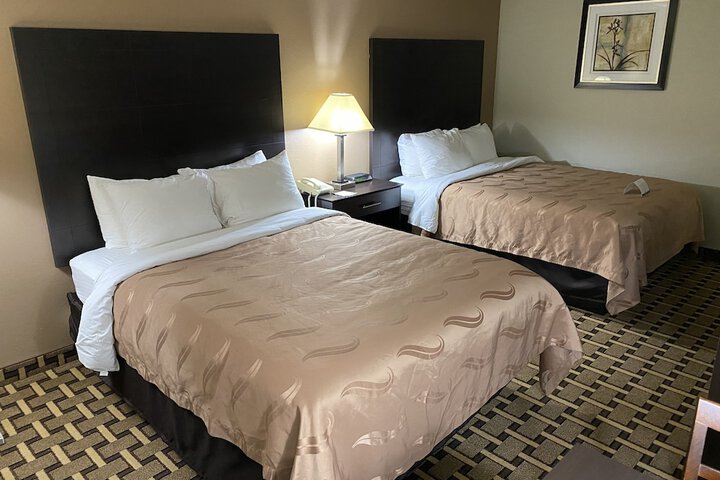 Room 11 of 25
