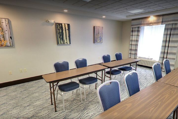 Holiday Inn Express & Suites Jackson by IHG