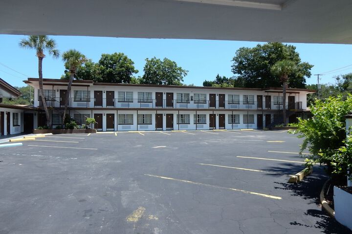 Property Grounds 19 of 19