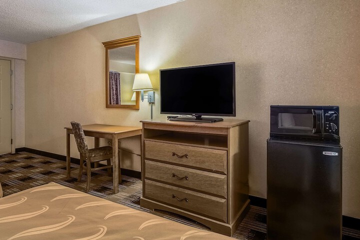 Room 7 of 27