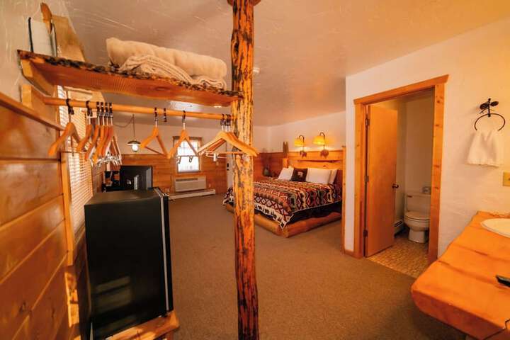 Room 51 of 153