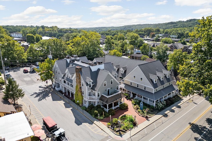 Artists Colony Inn