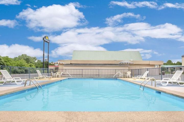 Pool 2 of 15