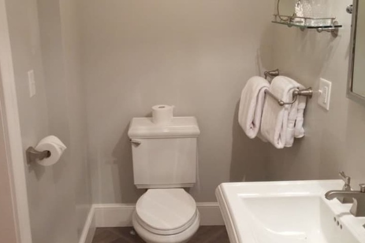 Room 18 of 38