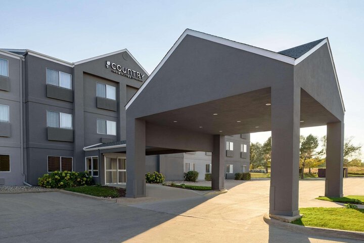 Country Inn & Suites by Radisson Brookings, SD