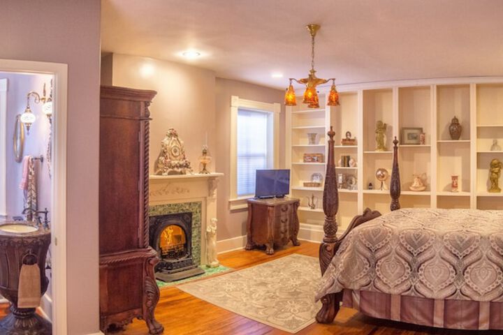 Room 25 of 162