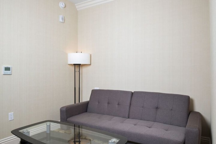 Room 46 of 75