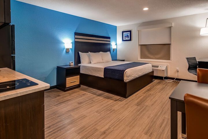 Room 15 of 30