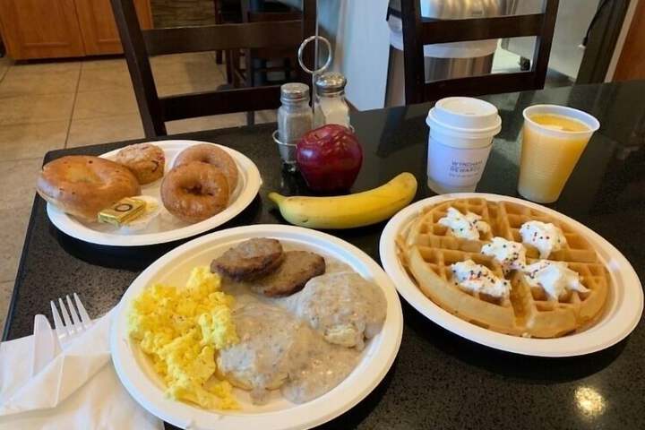 Breakfast/Coffee Service 25 of 29