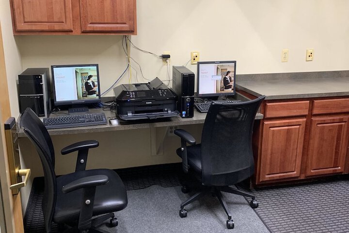 Business Center 42 of 46