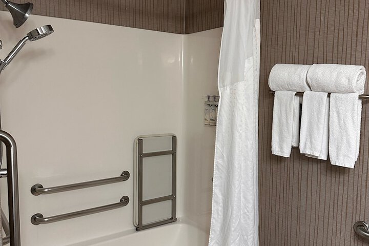 Room 9 of 47