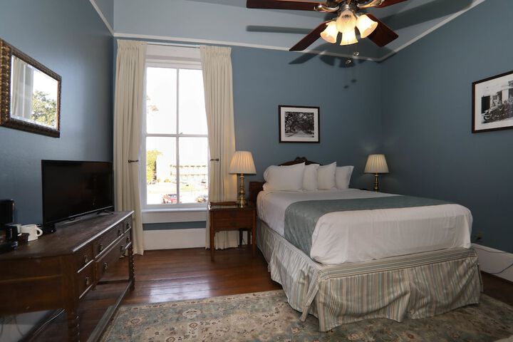 Room 15 of 52