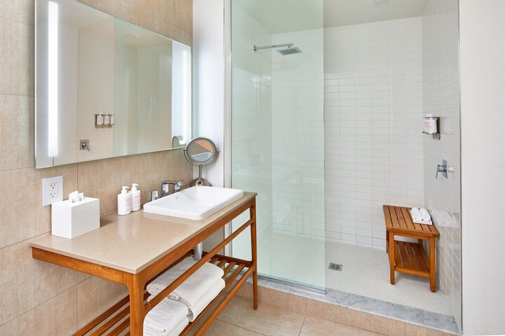The Sarasota Modern a Tribute Portfolio Hotel