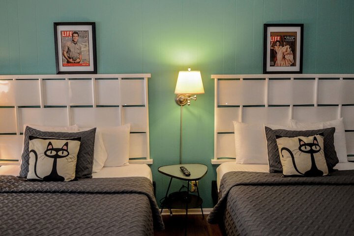 Room 53 of 62