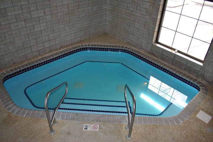 Spa 33 of 36