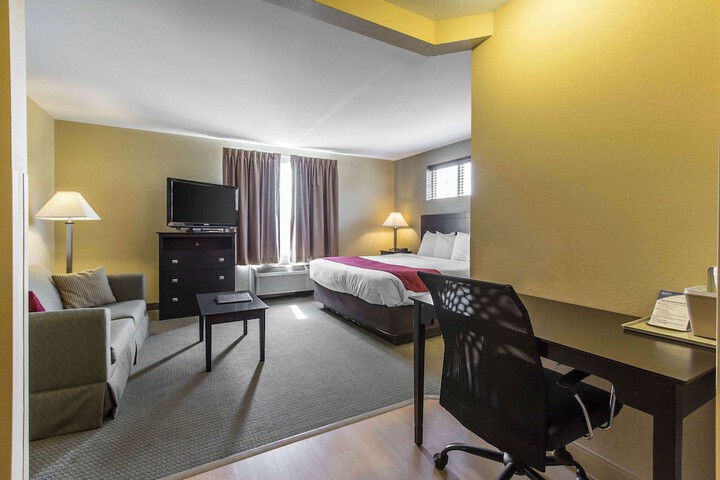 Room 26 of 71