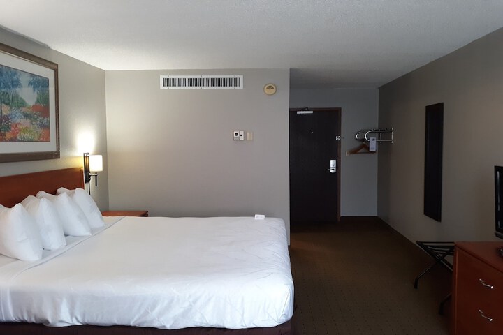 Room 47 of 76