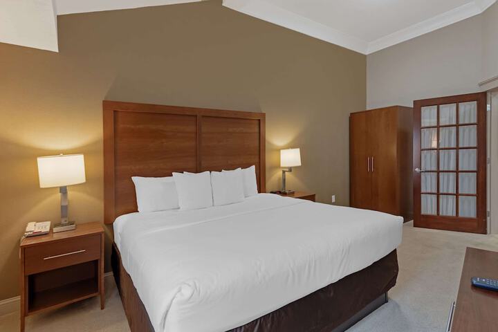 Room 25 of 52