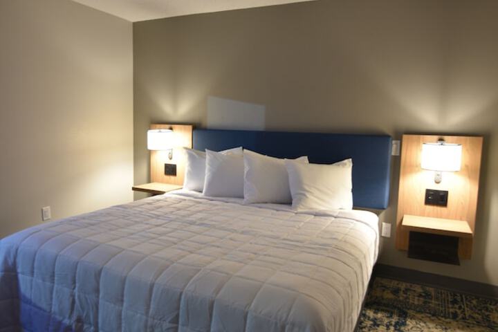 Room 8 of 32