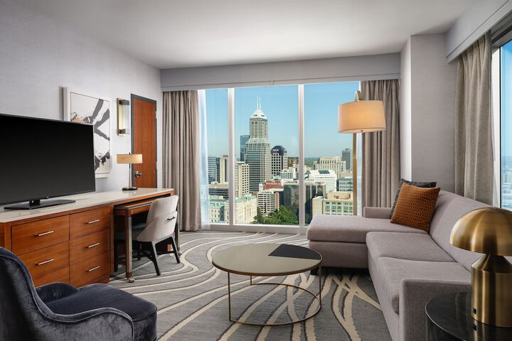 Room 15 of 77
