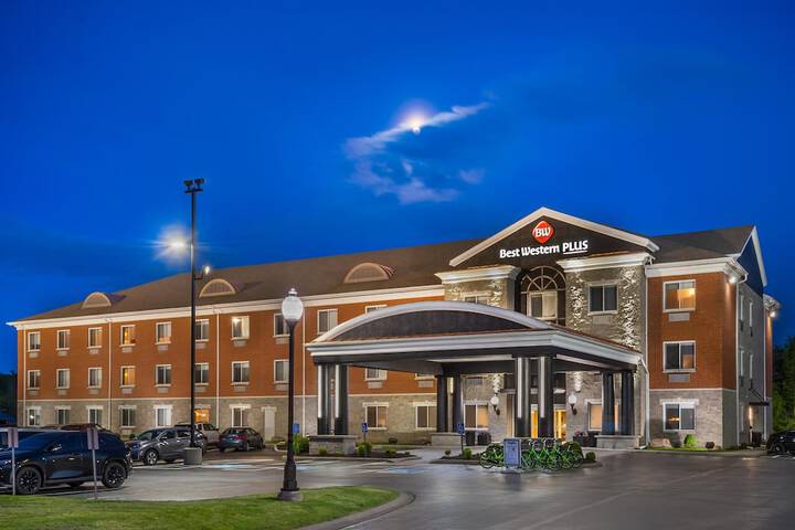 Best Western Plus 1000 Islands Hotel & Suites
