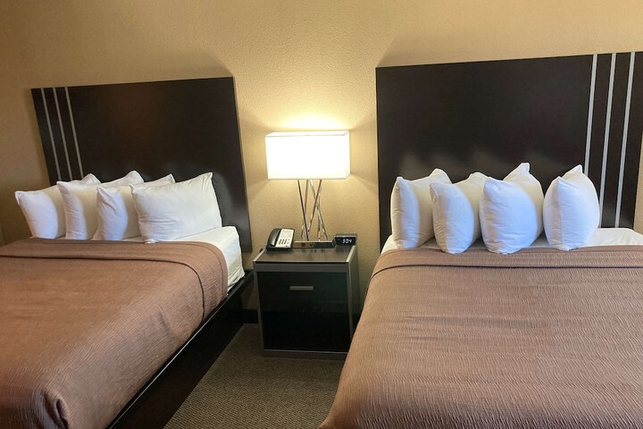 Room 51 of 86