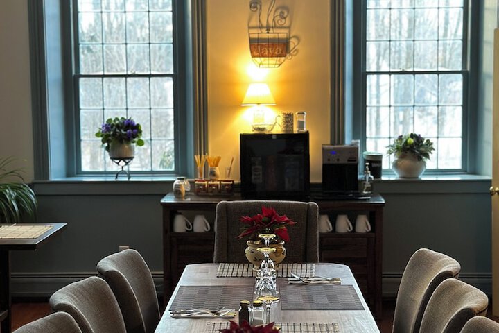 The Ellis Inn