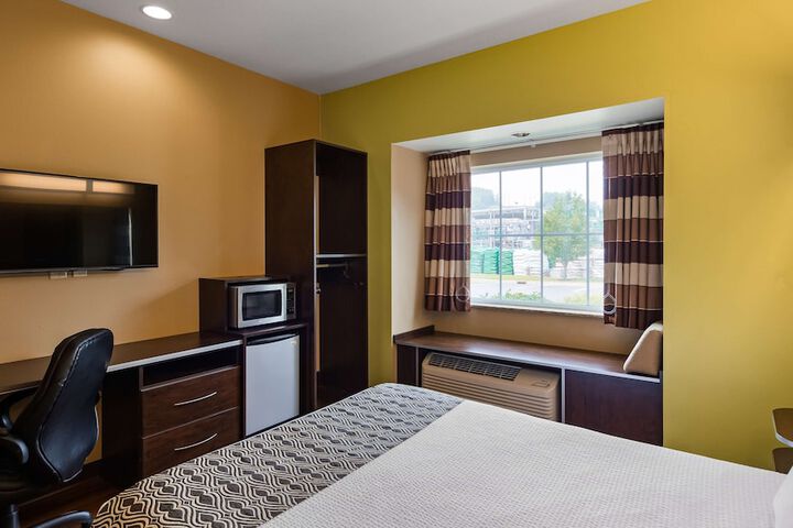 Room 14 of 27