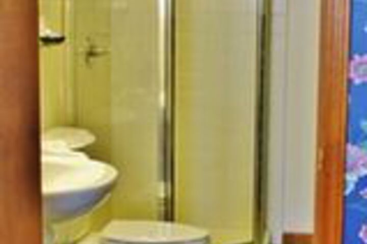 Arbor Hill Inn