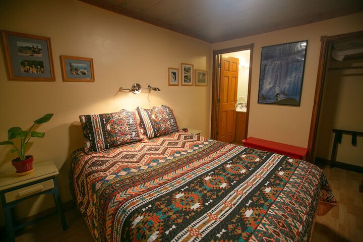 Room 202 of 236