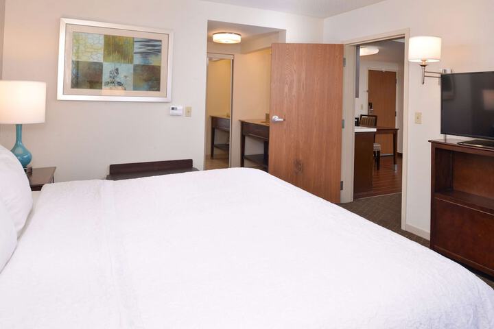 Room 35 of 59