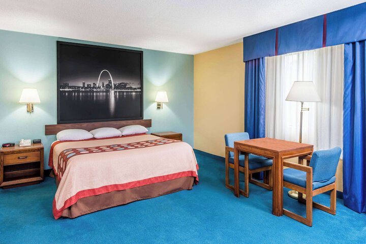 Super 8 by Wyndham OFallon