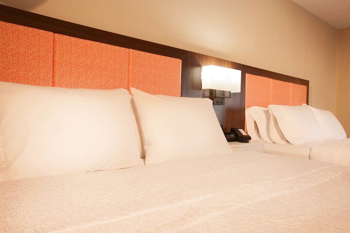 Room 25 of 39