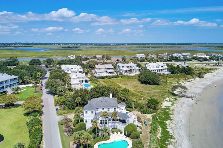Haven by Avantstay Luxury Beachfront Home w / Pool & Gorgeous Patios