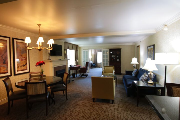 Hotel Roanoke & Conference Center Curio Collection by Hilton