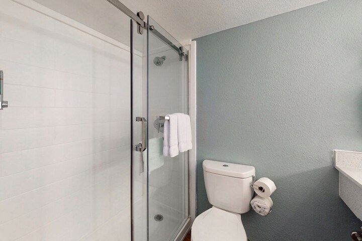 voco College Station Aggieland by IHG