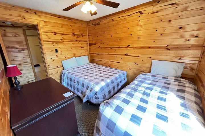 Horseshoe Bay Lodge