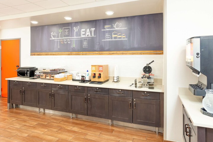 Hampton Inn & Suites Niles / Warren