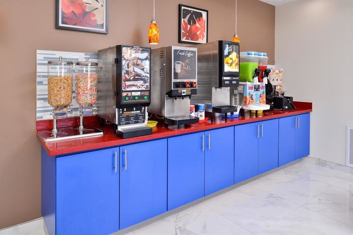 Breakfast/Coffee Service 15 of 17